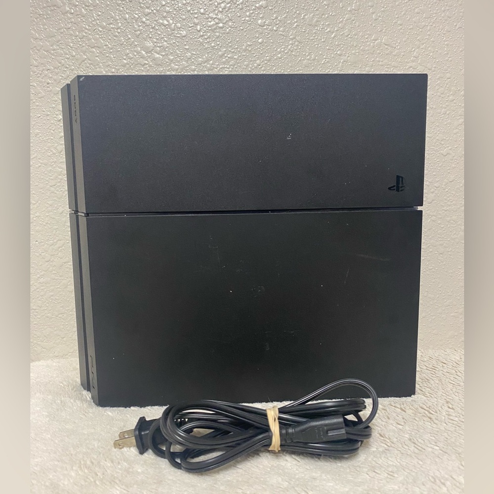 Sony PS4 Console